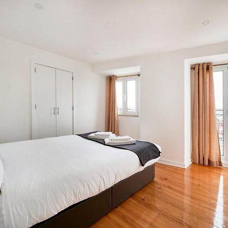 Cozy Flat In Santa Apolonia Apartman Lisboa Kültér fotó