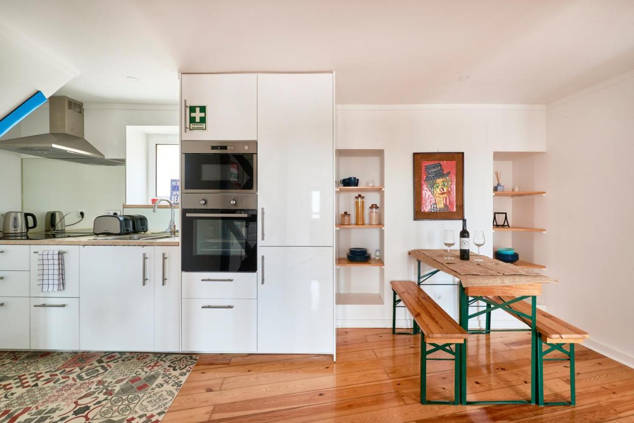 Cozy Flat In Santa Apolonia Apartman Lisboa Kültér fotó