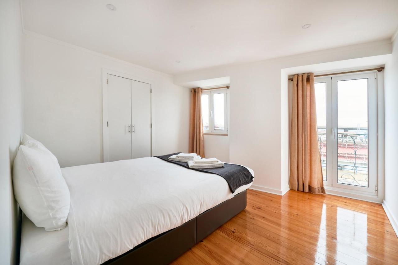 Cozy Flat In Santa Apolonia Apartman Lisboa Kültér fotó